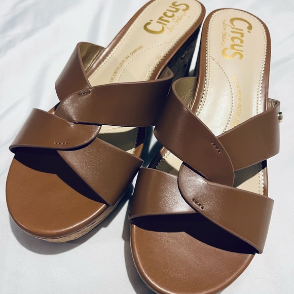 Wedge sandals!! - Picture 5 of 5